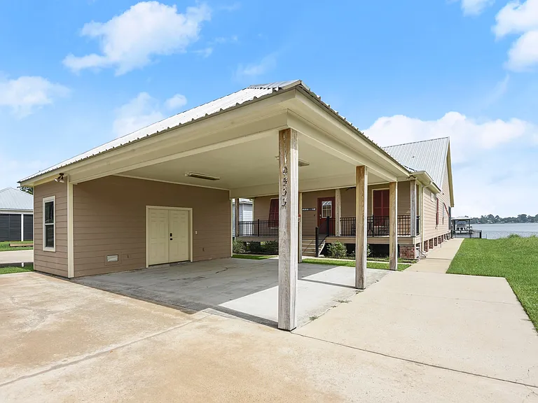 10533 Island Rd — Photo 11