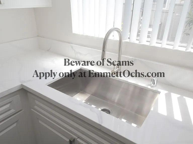 Bundy Townhomes — Photo 11
