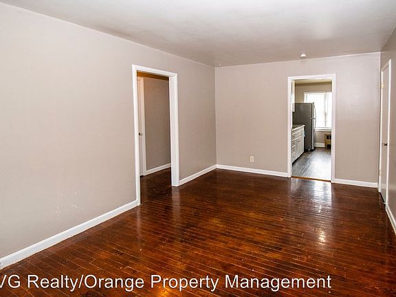 5th image of 625 S 35th St APT 19
