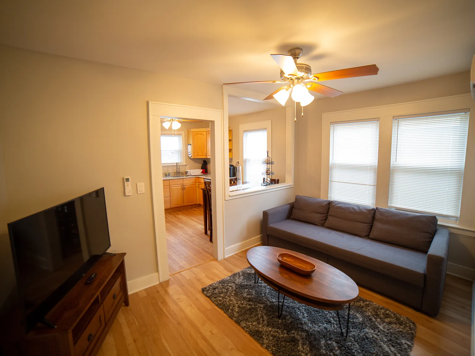 2 bed, 750 sqft, $2,650 — Photo 2
