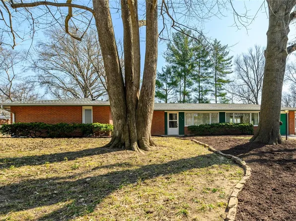 714 Lantern Ln, Saint Louis, MO 63132