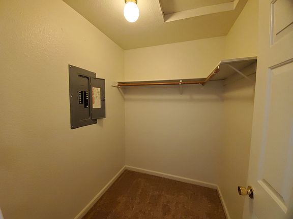 4th image of 2255 Chestnut St APT 9