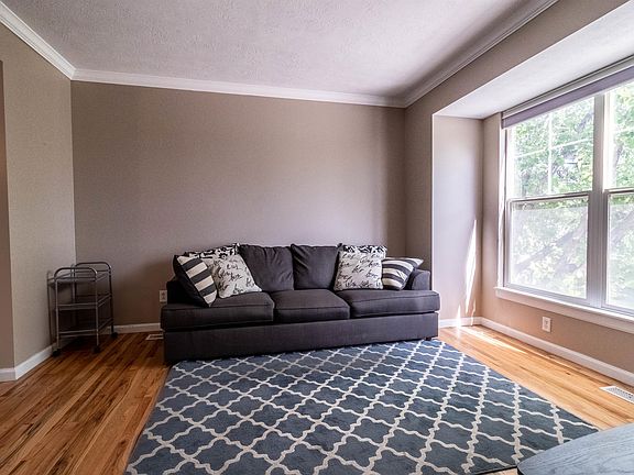 3rd image of 829 E 400 S APT 112-1