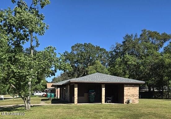 2nd image of 1001 Shirley Dr