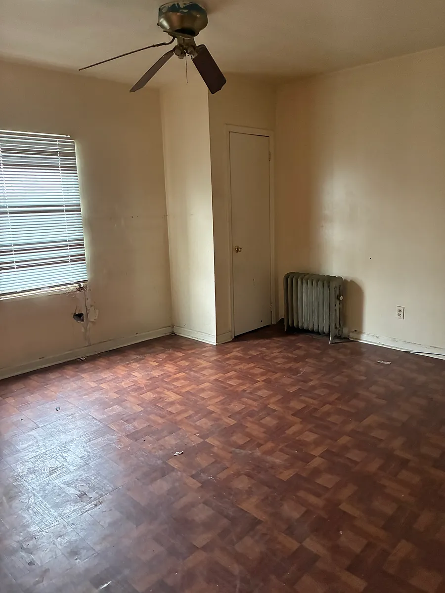 Building Photo - 24 Dassing Ave #2