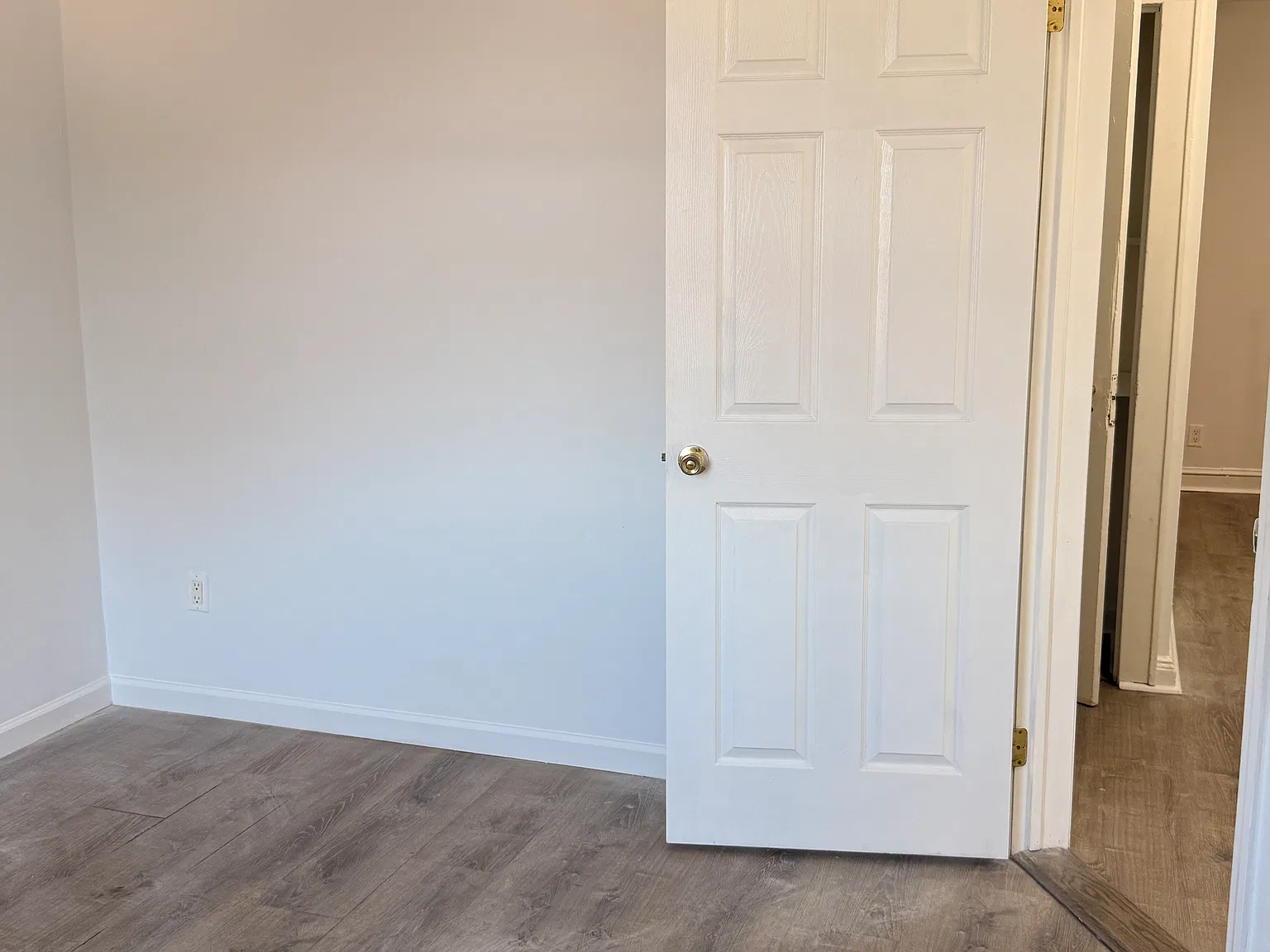 2 bed, 700 sqft, $2,500 — Photo 3