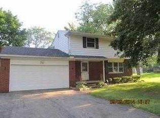 5297 Oaktree Dr, Flint, MI 48532