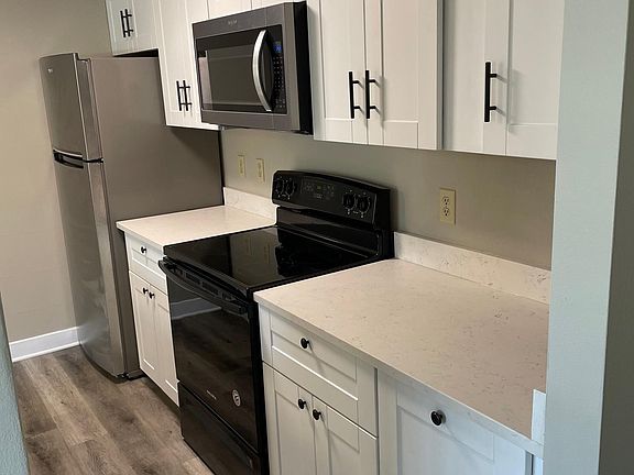 3rd image of 2901 A St APT 108