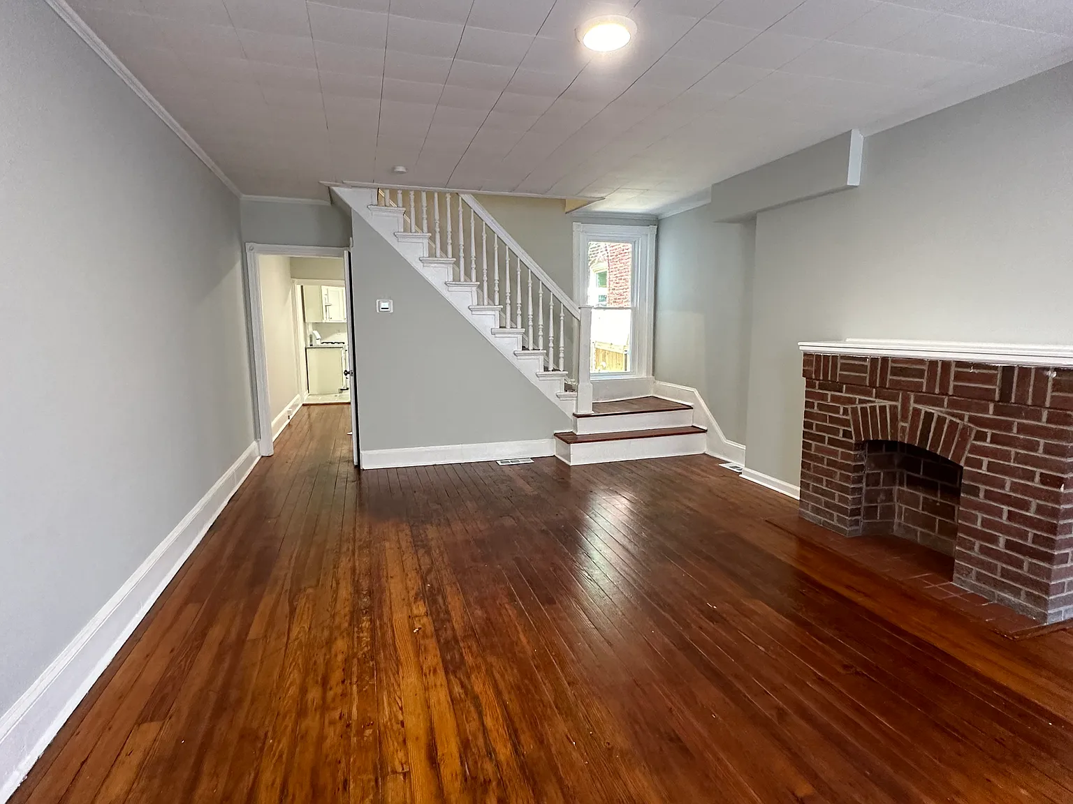 3 bed, 1425 sqft, $1,799 — Photo 2