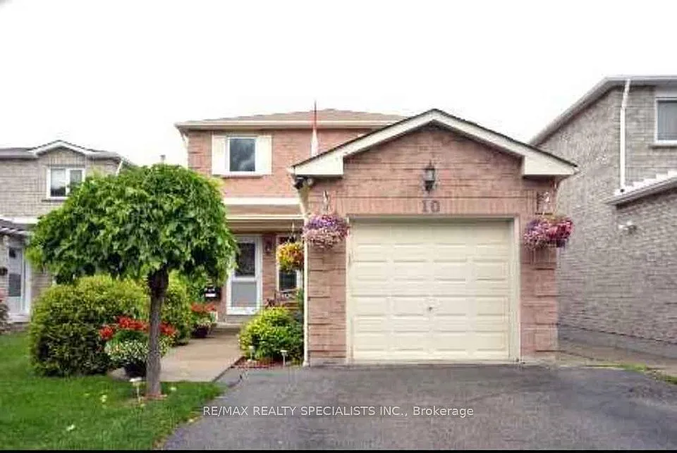10 Sandmere Ave