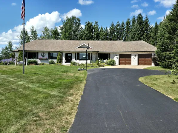 5760 S Scenic Dr, Sault Sainte Marie, MI 49783