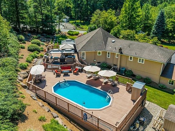5th image of 1034 Green Pond Rd