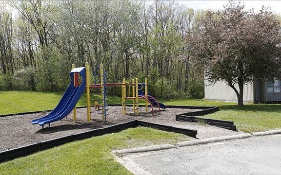 4th image of 142 N Arbor Trl