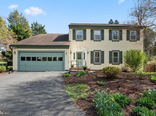 9605 Bronte Dr, Fairfax, VA