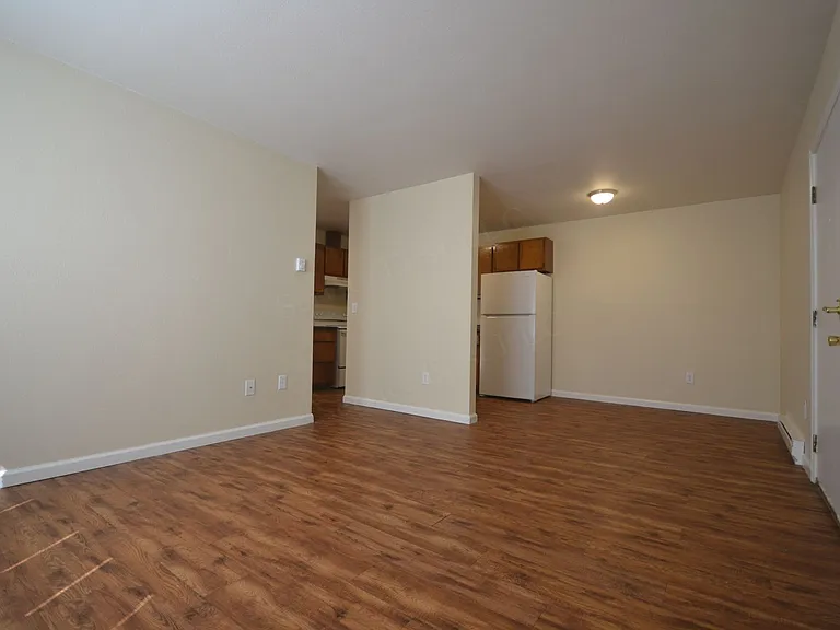 511 Church St — Photo 12