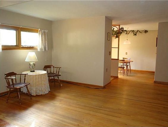 3rd image of 309 5th Street Pl SE