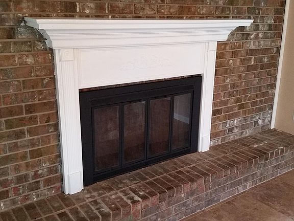5th image of 2780 Venetian Way