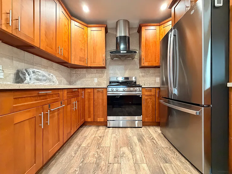 236 Chicago Way — Photo 2