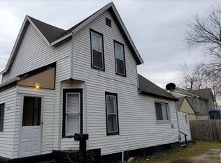 812 Isabella Ct SE, Grand Rapids, MI 49507