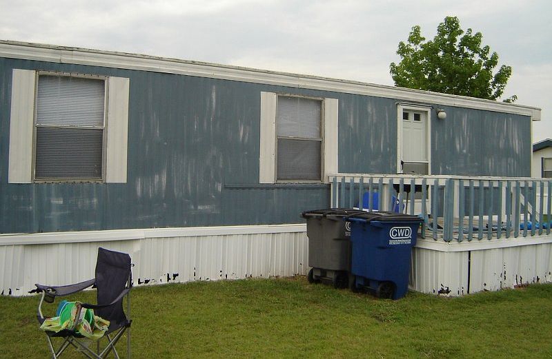 1st image of 733 Ewing Way