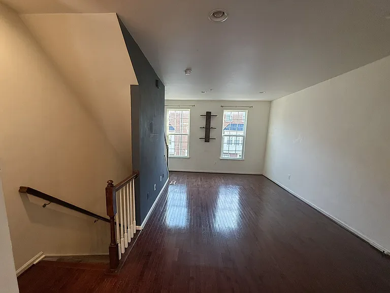 758 S Macon St — Photo 15