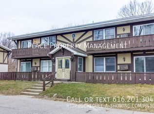 18270 Swiss Dr APT 19, Spring Lake, MI 49456