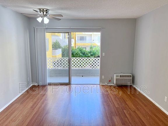 2nd image of 7225 Hollywood Blvd #E208