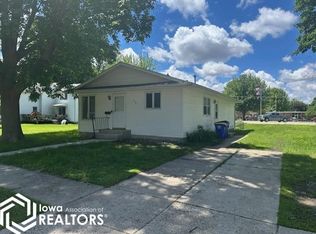 136 1st Ave SE, Britt, IA 50423