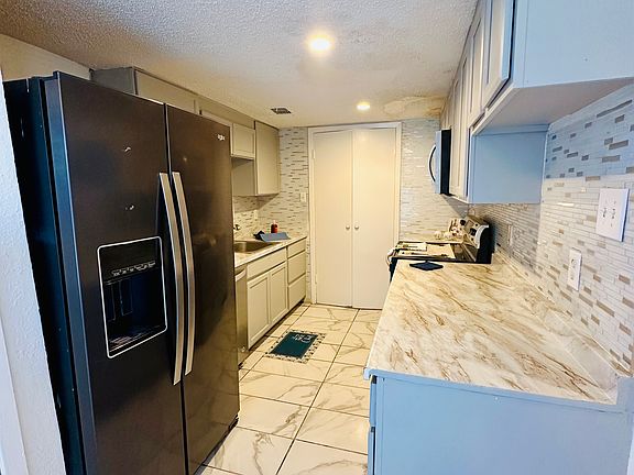 4th image of 919 S Weatherred Dr APT 151