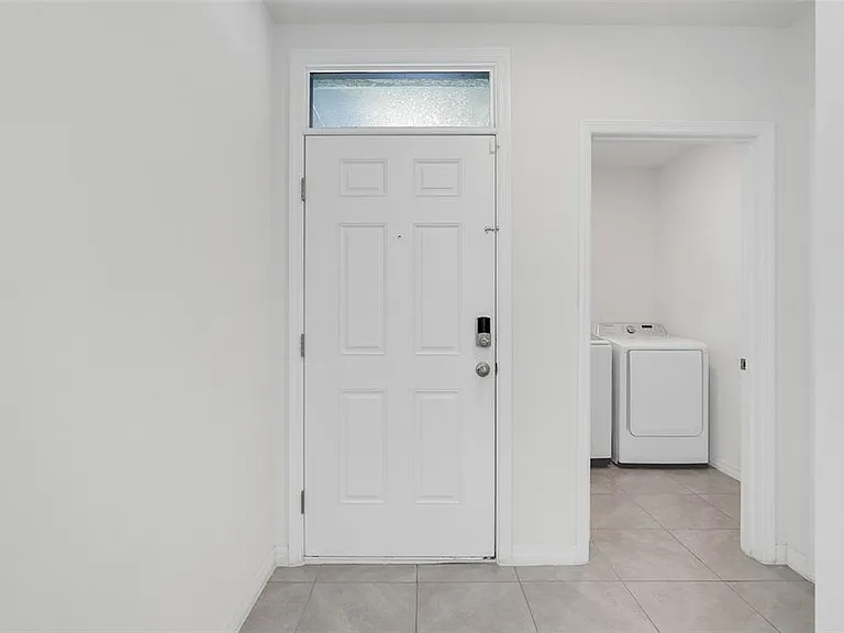 3881 Brant Pl — Photo 6
