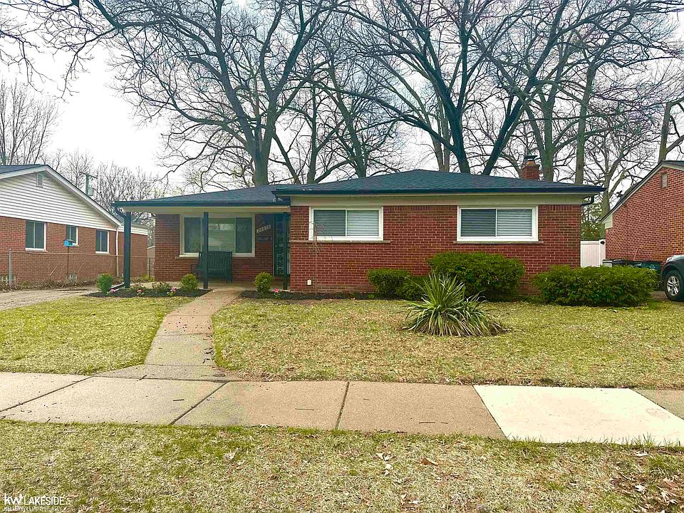 1st image of 24070 Meadowlark St