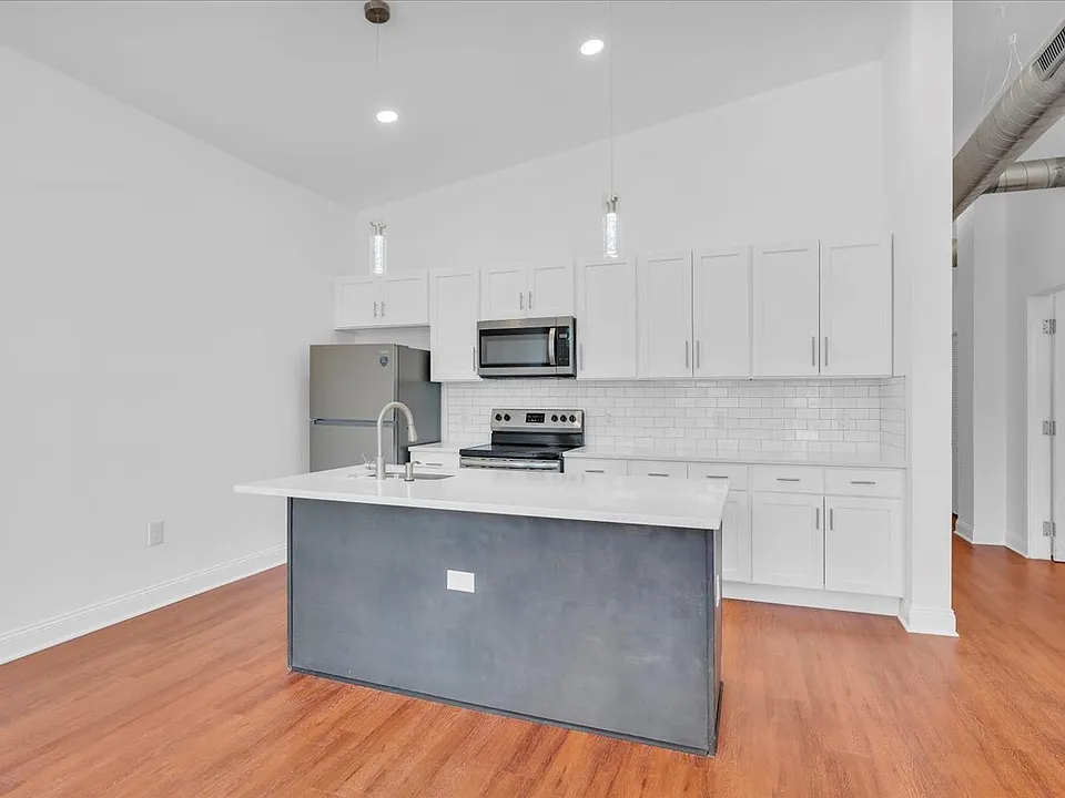 1406 Fairmount Ave #15