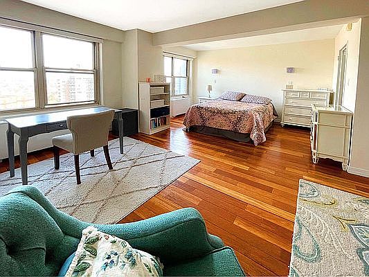5th image of 10740 Queens Blvd #14E