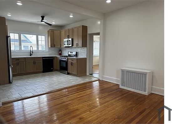 3rd image of 19 1st St Floor 2