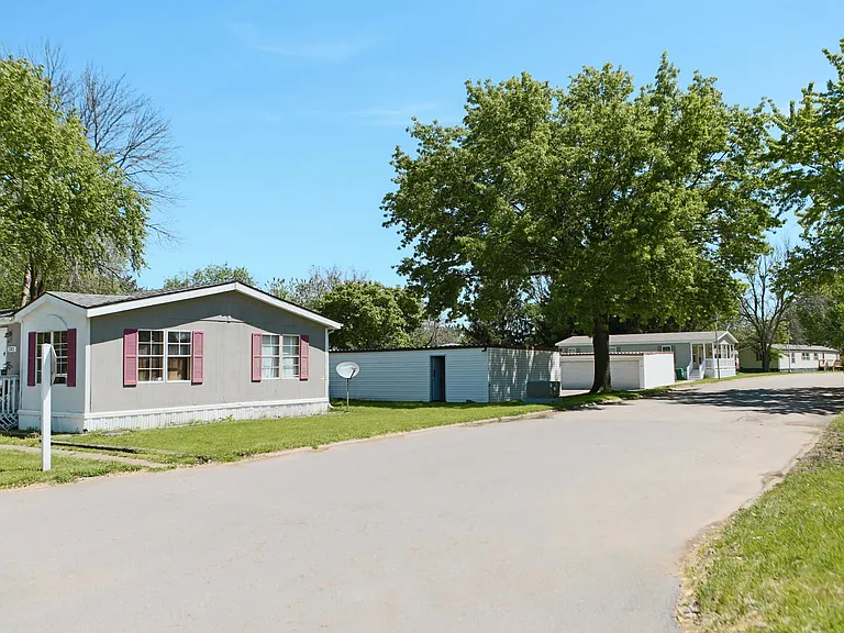 5535 Dysart Rd — Photo 9