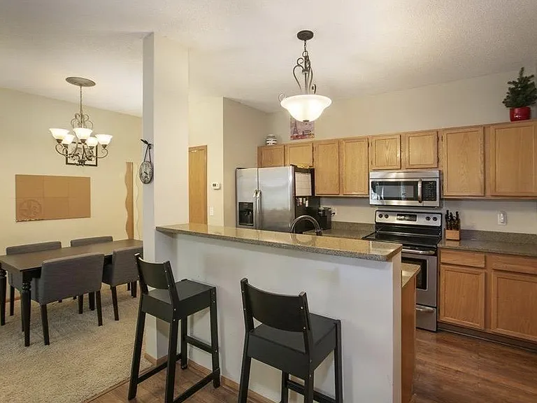 8460 Kimball Dr — Photo 5