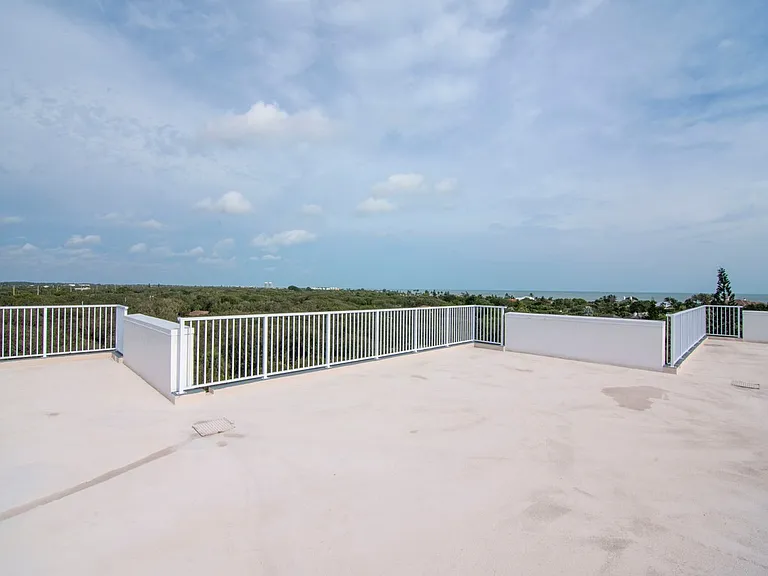 935 E Causeway Blvd #408 — Photo 21