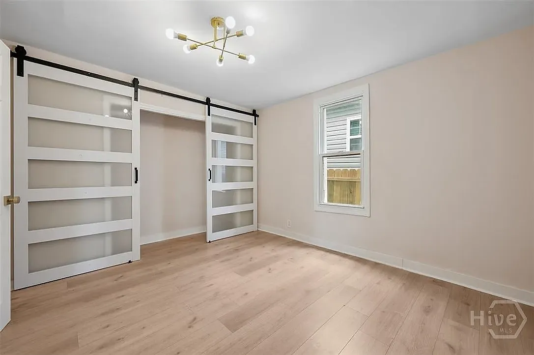 3 bed, 992 sqft, $1,500 — Photo 1
