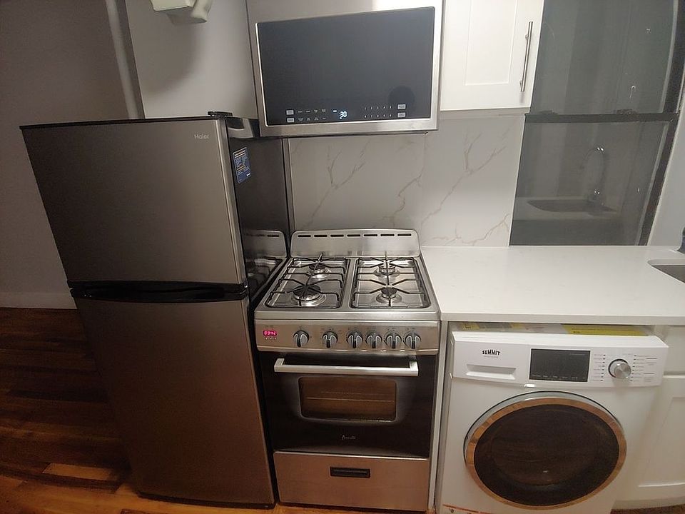 1st image of 137 E 110th St #4REA