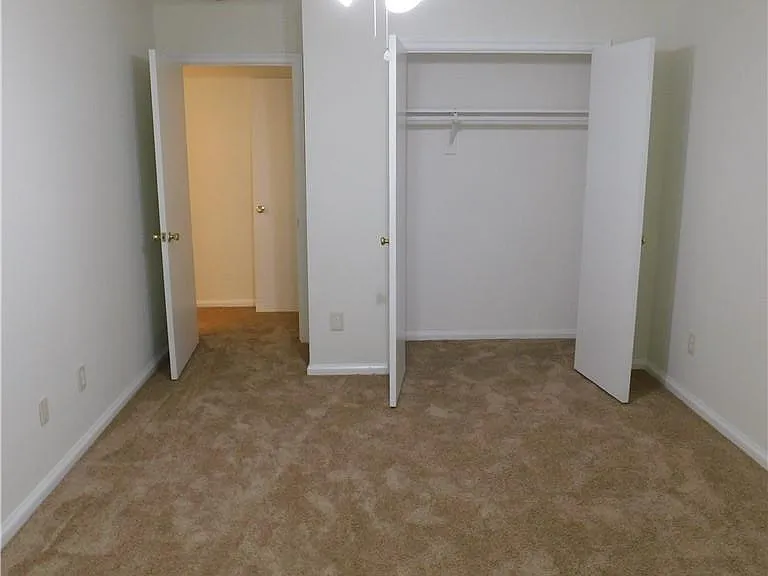 1129 Crystalwood Cir — Photo 13