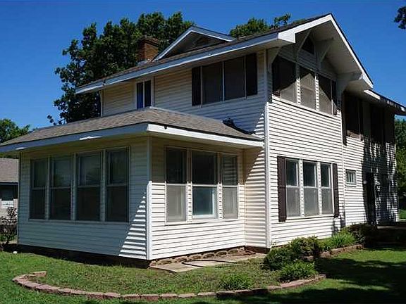 2nd image of 524 N 4th Ave