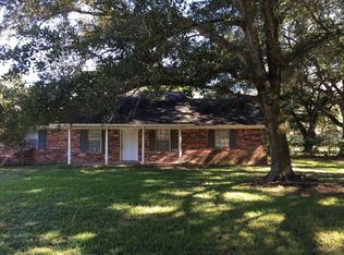 1404 Kathy Ave, Sealy, TX 77474