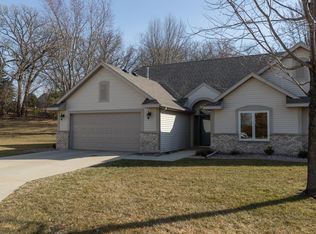 4712 Wintergreen Ln NW, Rochester, MN 55901
