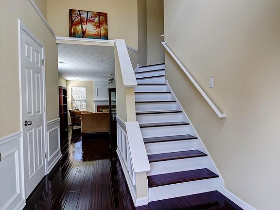 4th image of 1545 Galewood Cir