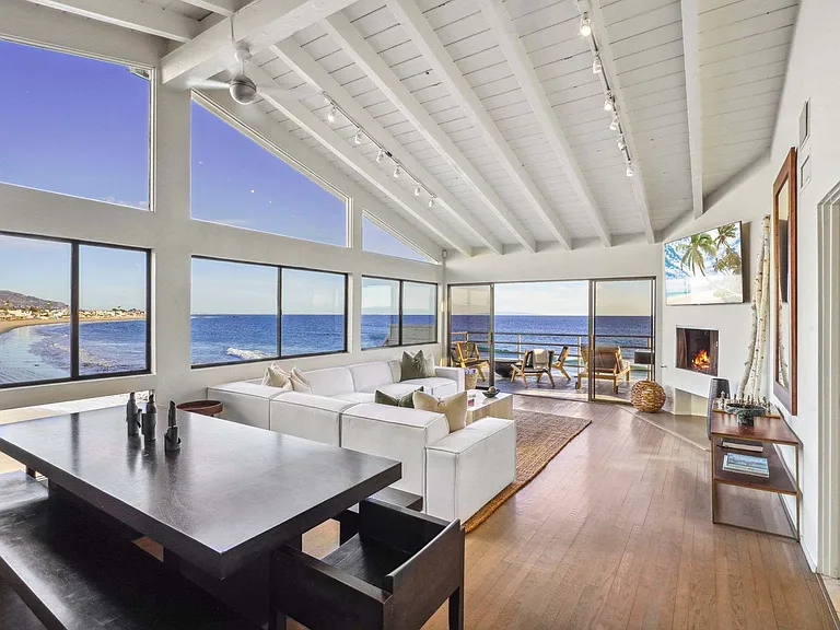 Panoramic views that redefine what it means to escape.