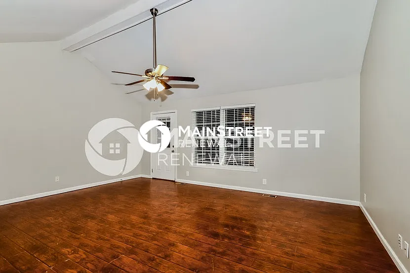 6191 Jeffrey Dr — Photo 4