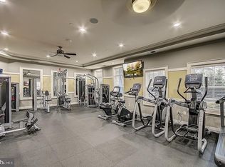 1325 Sierra Dr, Hamilton, NJ 08619