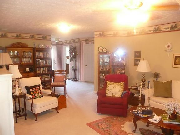 4th image of 4404 Graystone Ln