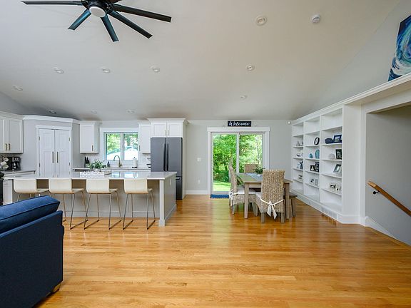 4th image of 14 Valley Brook Road