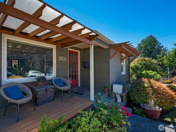 4th image of 349 NW 49th Street
